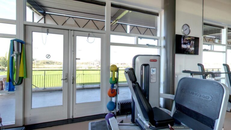 Complete Body - Arnhem