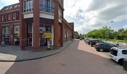 Curves Sneek