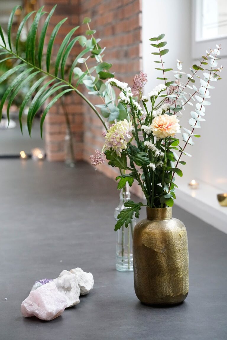 The Cosmos West - Yoga & Pilates