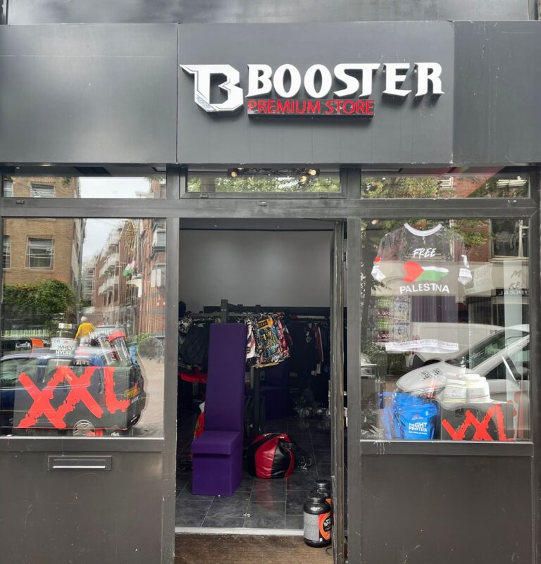 Booster fight & fitness store