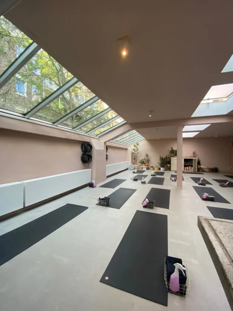The Cosmos de Pijp - Yoga & Pilates sportschool in Amsterdam
