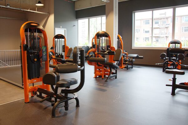Afbeelding van sportschool Basic-Fit Amsterdam Bos en Lommerplein