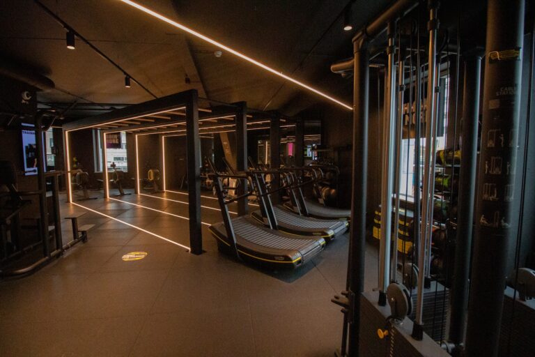 TrainMore Rotterdam Blaak Red Label