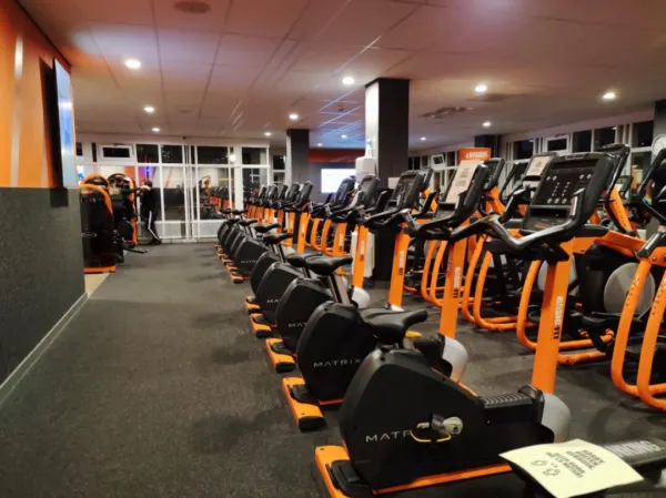 Afbeelding van sportschool Basic-Fit Amsterdam Baarsjesweg 24/7