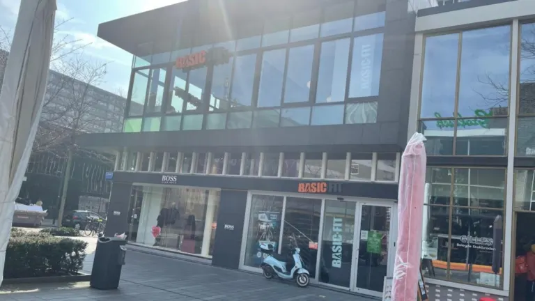Basic-Fit Rotterdam Lijnbaan 24/7 sportschool in Rotterdam