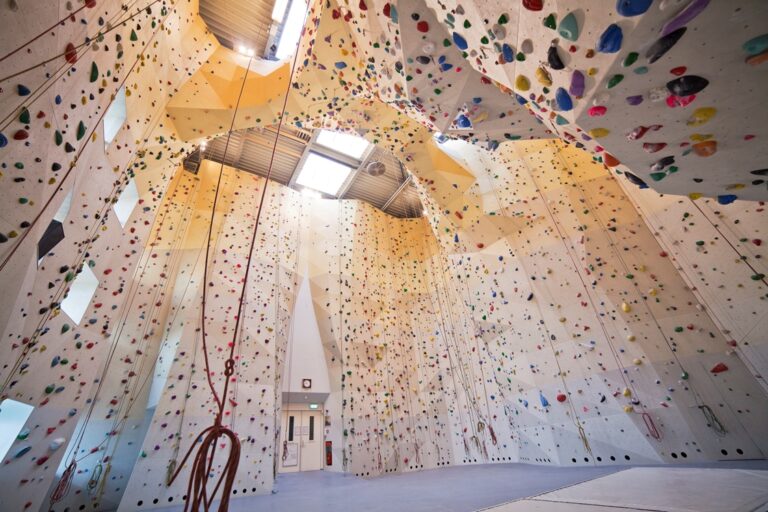 Klimhal Mountain Network Amsterdam