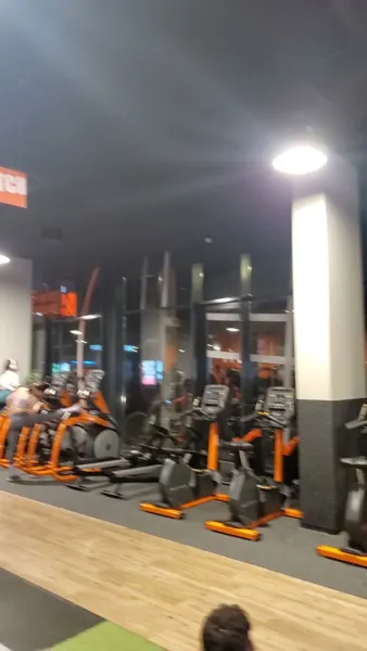 Afbeelding van sportschool Basic-Fit Den Haag Stationsplein-Hofwijckstraat 24/7
