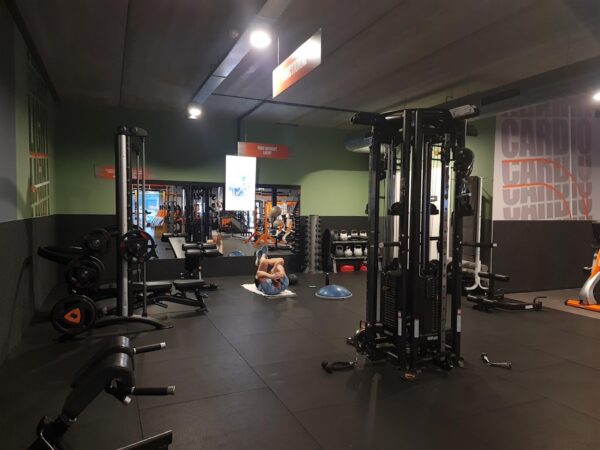 Afbeelding van sportschool Basic-Fit Harderwijk Kolbaanweg 24/7