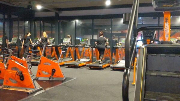 Afbeelding van sportschool Basic-Fit Harderwijk Kolbaanweg 24/7