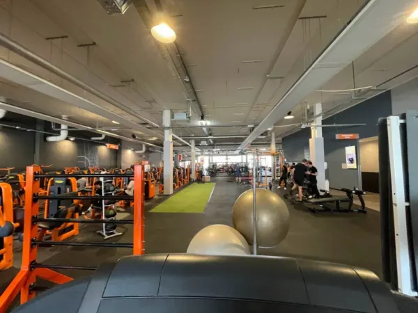 Afbeelding van sportschool Basic-Fit Voorburg Mgr. van Steelaan