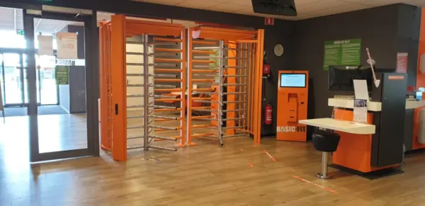 Afbeelding van sportschool Basic-Fit Heerlen Ten Esschen 24/7