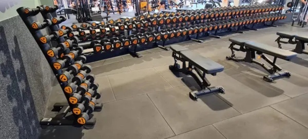 Afbeelding van sportschool Basic-Fit Valkenswaard Handwerkstraat 24/7