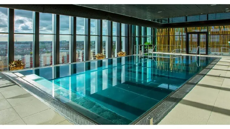 BLUE Wellnessresort Leiden sportschool in Leiden