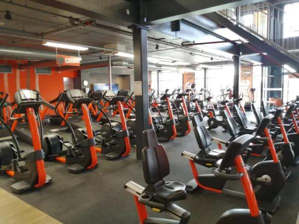 Afbeelding van sportschool Basic-Fit Groningen Protonstraat 24/7