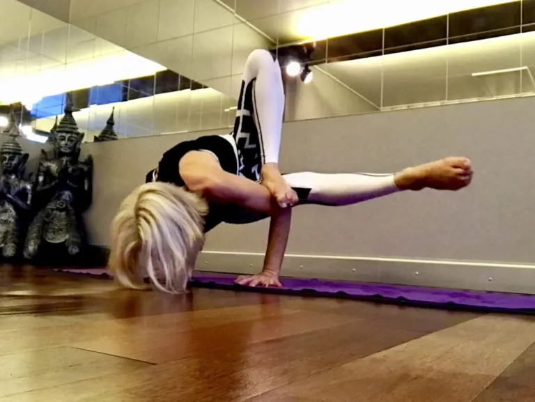 shivayogalounge sportschool in Hoenzadriel