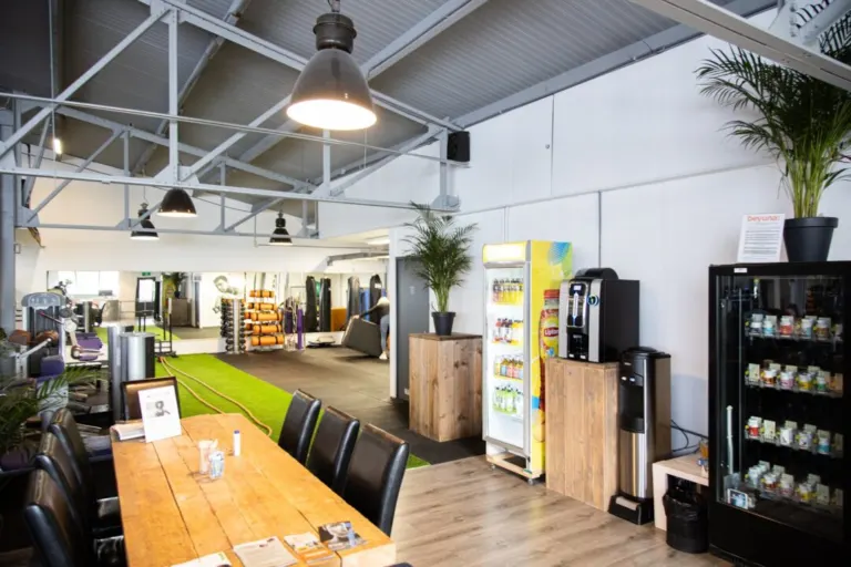 The Fitnessclub - Fitness, krachttraining, cardio en personal trainer in Voorschoten sportschool in Voorschoten
