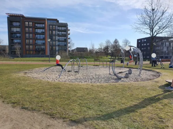 Norwell Outdoor Fitness Park / Beweegpark Meerhoven
