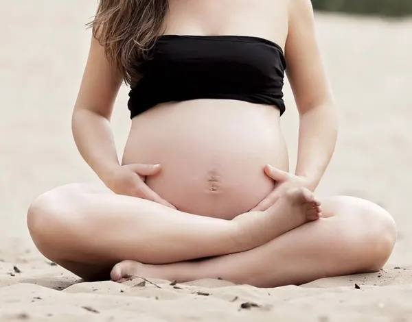 Dana Yoga & Geboorte - Zwangerschapsyoga & Doula