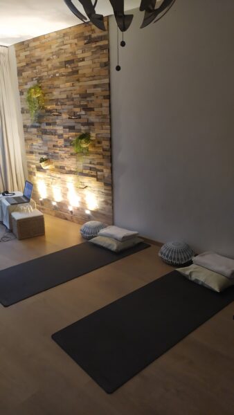 Afbeelding van sportschool Sacred Heart Yogales massage & healing Leiden Merenwijk