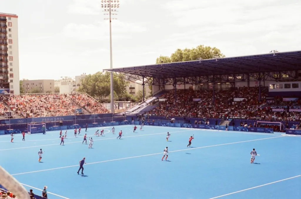 Van de bank naar het stadion: hoe je sportwedstrijden optimaal beleeft